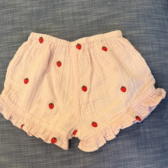 Pink Chicken Linen Muslin Ruffled Kids Top and shorts SET Strawberry 🍓 - Picture 7 of 8